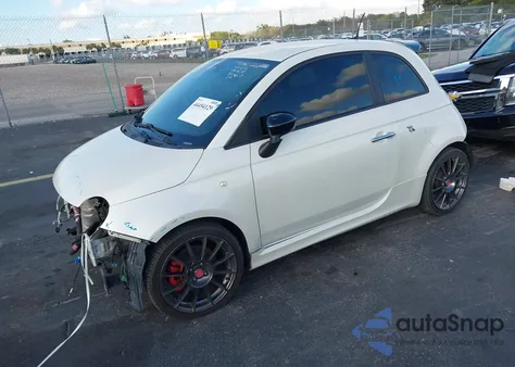 2016 Fiat 500 Abarth z USA, uszkodzony, nr VIN 3C3CFFFH2GT184581